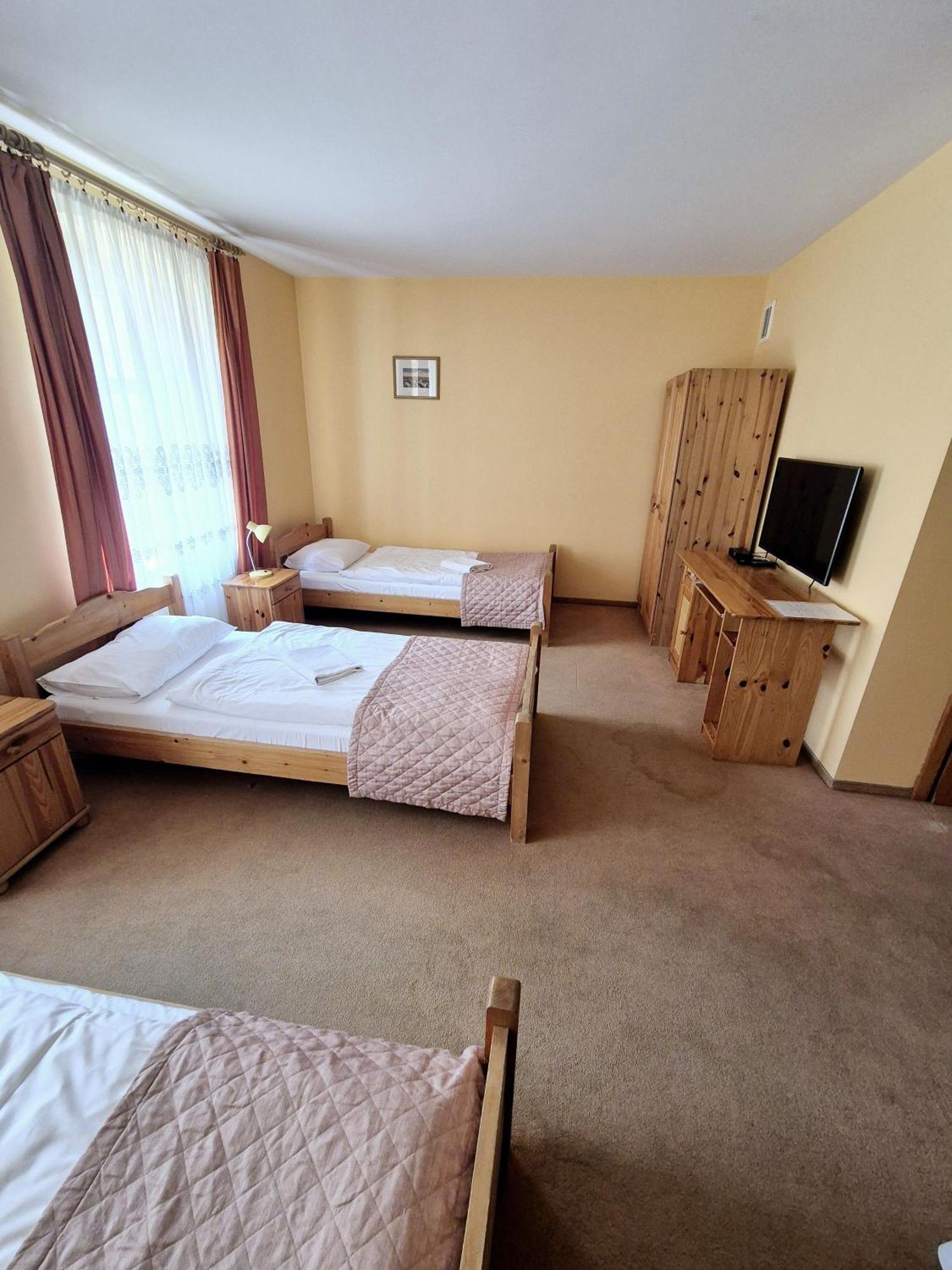 Palacyk Budget Legnica Exteriör bild