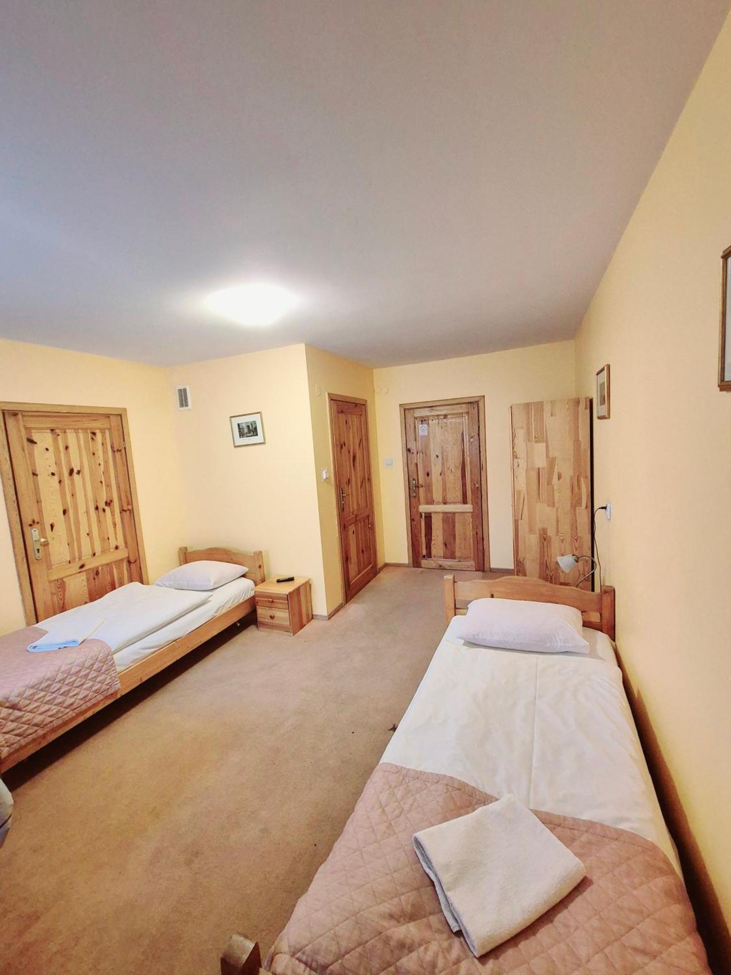 Palacyk Budget Legnica Exteriör bild